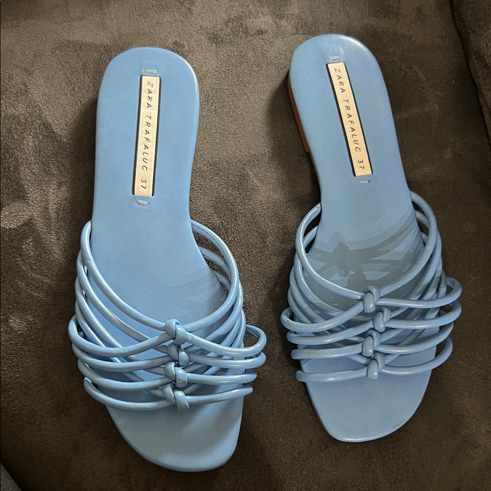 Zara Women's Light Blue Strappy Sandals